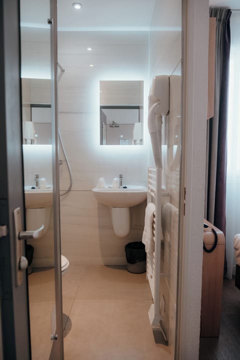 In-room safe, desk, free cribs/infant beds, free WiFi