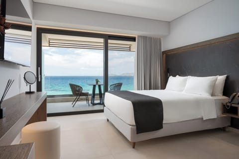 Junior Suite, Balcony, Sea View | Egyptian cotton sheets, premium bedding, memory foam beds, in-room safe