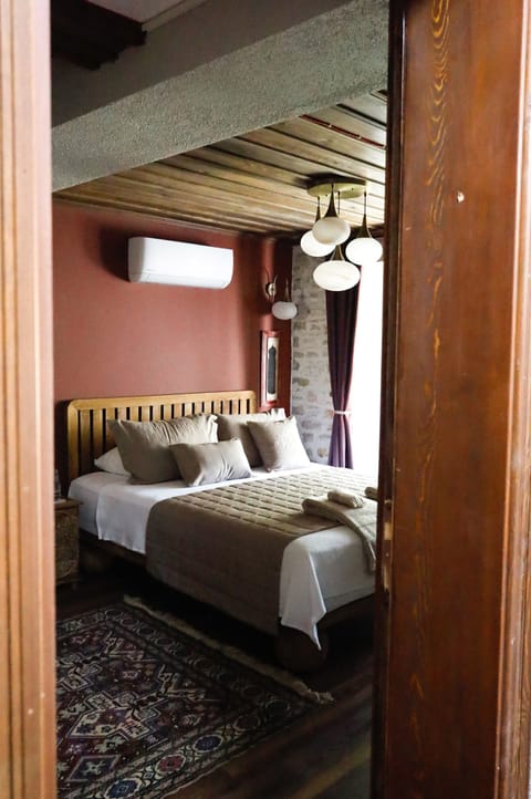 Elite Double Room | Free minibar items, individually decorated, free WiFi