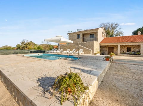 House (Holiday Home Stari Dvori) | Exterior