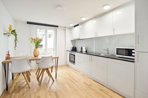 Refurbished Apartment with one bedroom | In-room dining