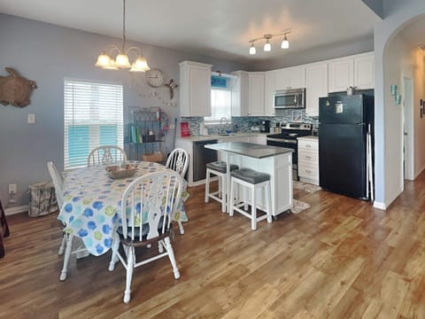 House (3 Bedrooms) | Property amenity