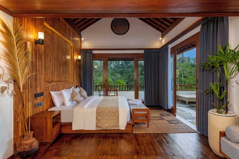 One Bedroom Suite Private Pool with Valley View | Desk, free WiFi, bed sheets