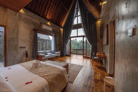 One Bedroom Rooftop Private pool with Valley View | Desk, free WiFi, bed sheets