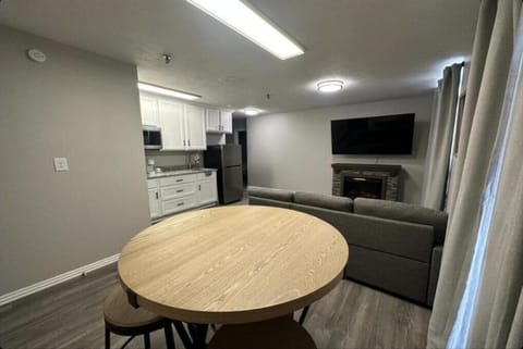 Basic Studio | Living area