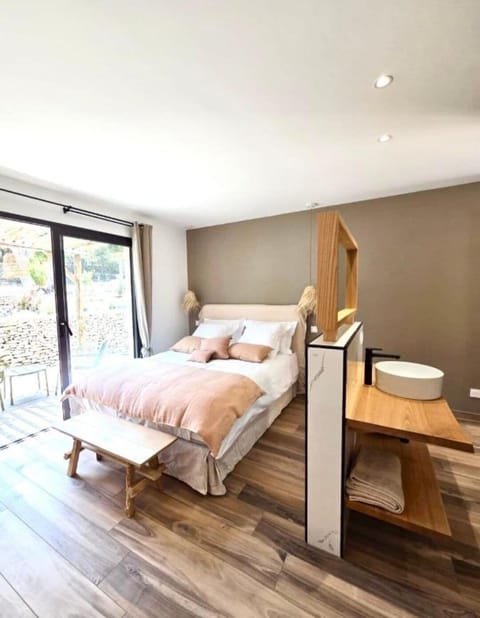 Deluxe Double Room, Garden View | Blackout drapes, soundproofing, free WiFi