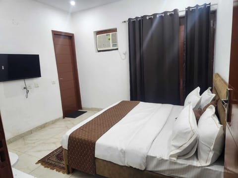 Deluxe Room | Free WiFi