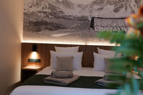 Junior Suite (Accès Spa inclus) | In-room safe, blackout drapes, soundproofing, iron/ironing board