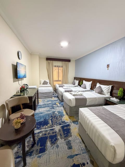 Family Room | WiFi (free)