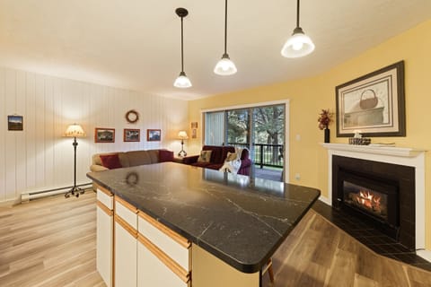 Condo, 1 Bedroom | Living area