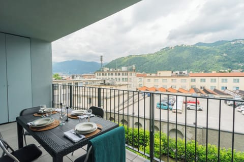 Apartment (1 Bedroom) | Balcony