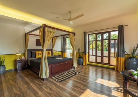 Premium Double Room with Balcony | Free WiFi, bed sheets