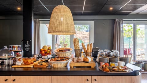 Daily buffet breakfast (EUR 14.9 per person)