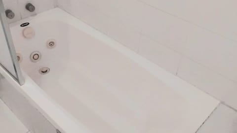 Deluxe Chalet | Private spa tub