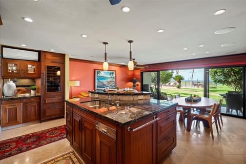 Condo, 1 Bedroom | Private kitchen | Fridge, oven, coffee/tea maker, toaster