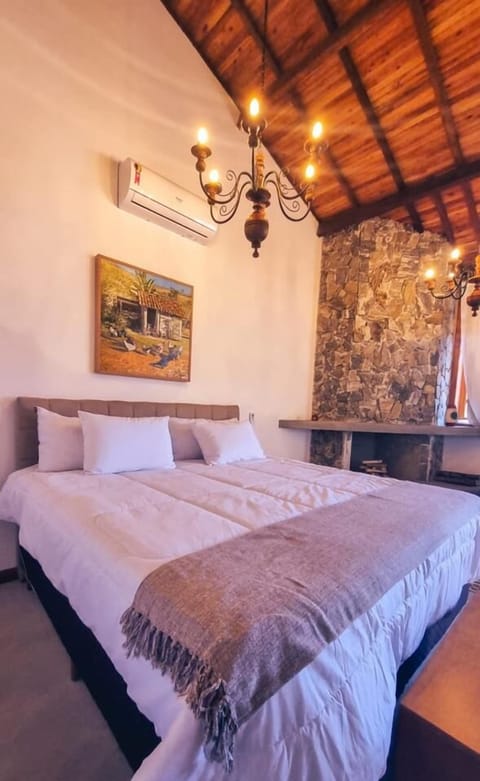 Luxury Suite, Lake View | Free WiFi