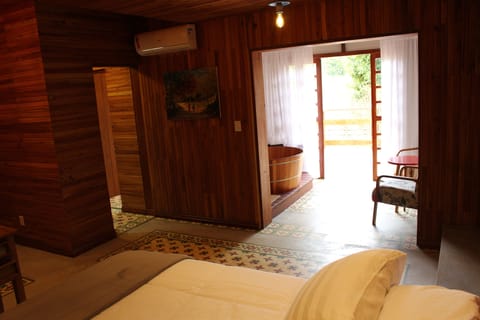 Luxury Suite, Lake View | Free WiFi