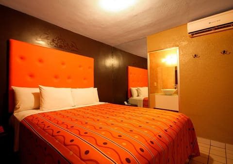 Double Room | Soundproofing, free WiFi, bed sheets