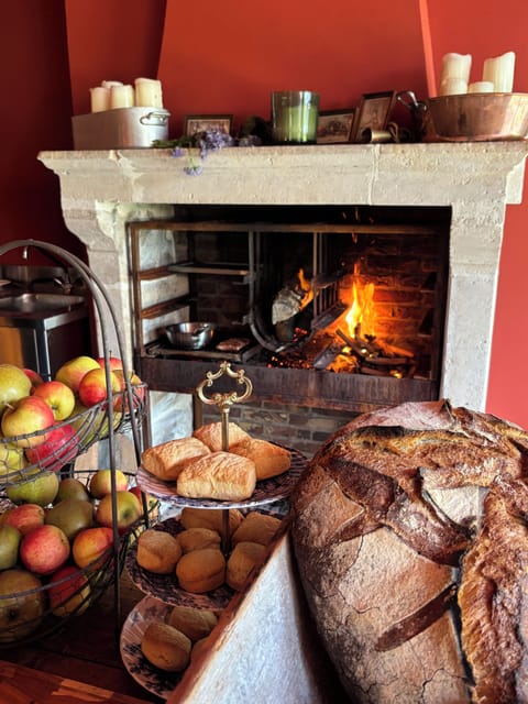 Daily buffet breakfast (EUR 25 per person)