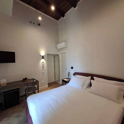 Soundproofing, free WiFi