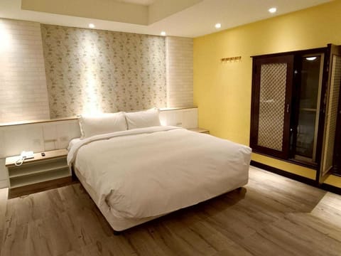 Superior Double Room | Desk, laptop workspace, WiFi (free)