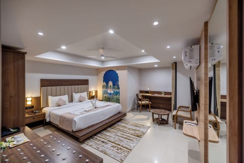 Club Room | Free WiFi, bed sheets