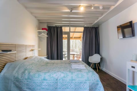 Deluxe Double Room, Terrace | Cribs/infant beds, rollaway beds, free WiFi, bed sheets