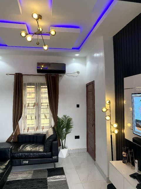 Apartment | Living area | Plasma TV