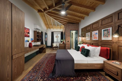 Executive Double Room | In-room safe, free WiFi