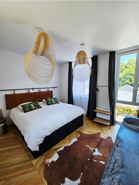 Deluxe Double or Twin Room, City View | In-room safe, free WiFi