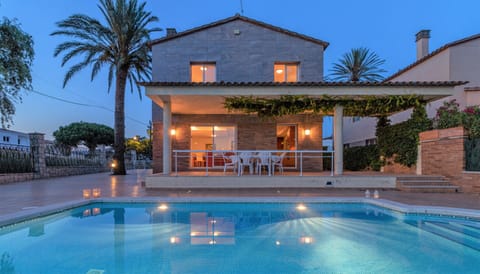 Villa | Exterior