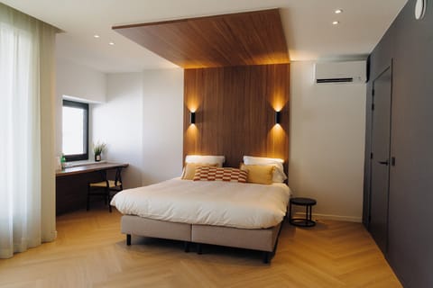 Deluxe Double Room, Balcony, City View | Desk, laptop workspace, soundproofing, free WiFi