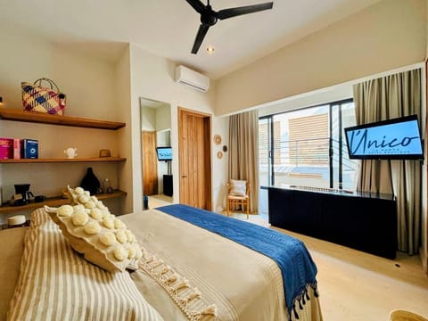 Standard Room | Minibar, in-room safe, blackout drapes, free WiFi