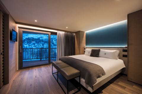 Premium Suite, Balcony, Valley View | Down comforters, in-room safe, blackout drapes, soundproofing