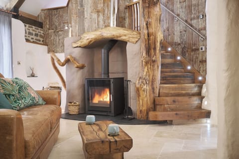 Romantic House | Living room
