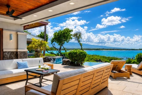 Villa, 4 Bedrooms (Oceanfront, Sleeps 11 (Hale Nani)) | Terrace/patio