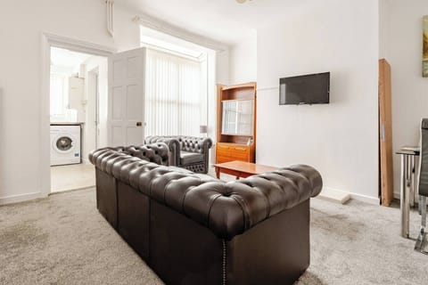 House, 3 Bedrooms, Patio, Garden View | Room amenity