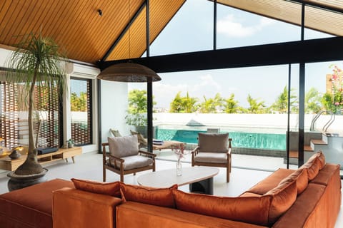Deluxe Villa, 5 Bedrooms, Private Pool, Pool View | Living area