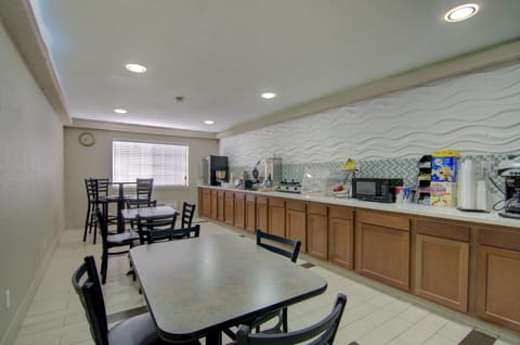 Free continental breakfast