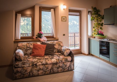 Panoramic Studio Suite | Down comforters, in-room safe, desk, free WiFi