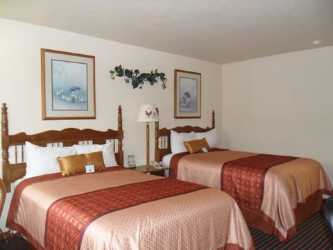 Classic Room, 2 Double Beds, Accessible | Desk, iron/ironing board, cribs/infant beds, rollaway beds