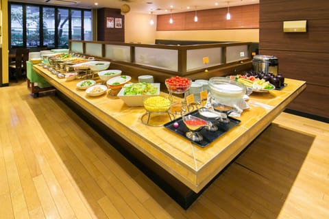 Daily buffet breakfast for a fee