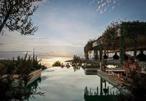 Indoor pool, seasonal outdoor pool