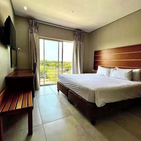 Comfort Double Room, City View | In-room safe, desk, laptop workspace, soundproofing