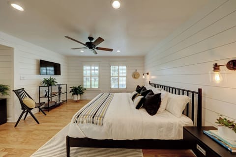 Deluxe Room, Patio, Pool View | Free WiFi