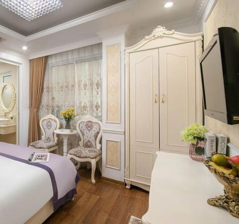Superior Double or Twin Room | Select Comfort beds, minibar, in-room safe, blackout drapes