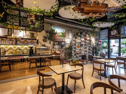 Coffee shop