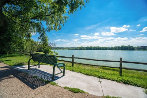 House (4 Bedrooms) | Exterior