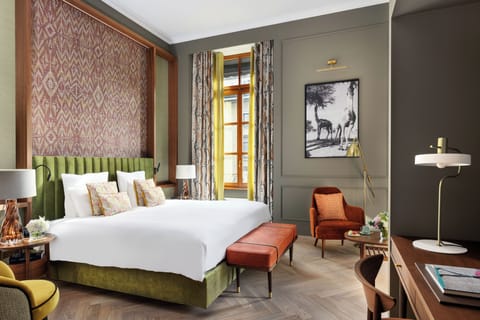 Junior Suite (Traveller) | Premium bedding, minibar, in-room safe, blackout drapes