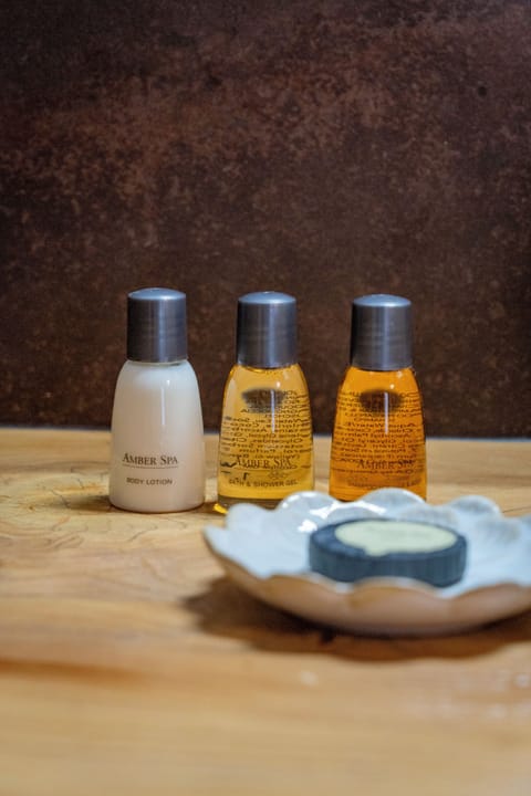 Family Suite, 2 Bedrooms, Patio, Mountain View | Bathroom | Free toiletries, hair dryer, slippers, towels